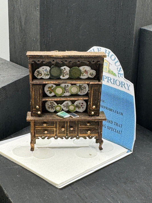 DOLLS HOUSE MINIATURES - 1/48 - 1:48 - 1/4&quot; - Quarter Inch Scale - Dresser / Hutch
