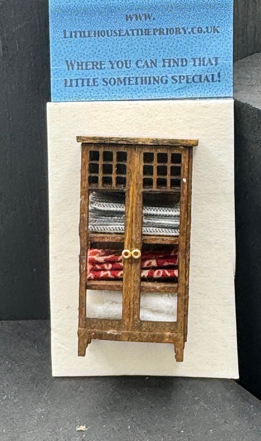 Dolls House  1/48th Linen Cupboard