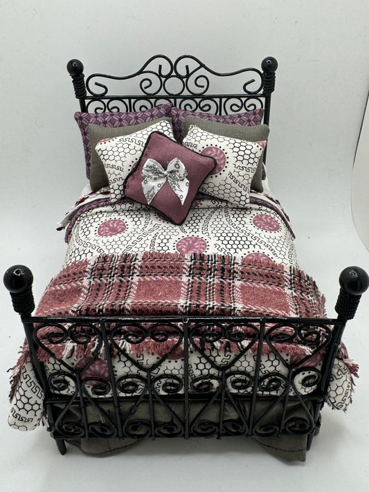 Dolls House Luxury Dressed 1/12th - 1:12 - 1 inch scale Hand Dressed Bed - Lady Sybil (Downton Abbey fabric)