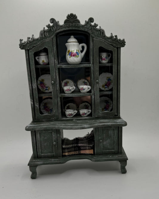 Dolls House Miniatures - Shabby Chic Dresser / Hutch ( 1:12 1/12th 1 inch )