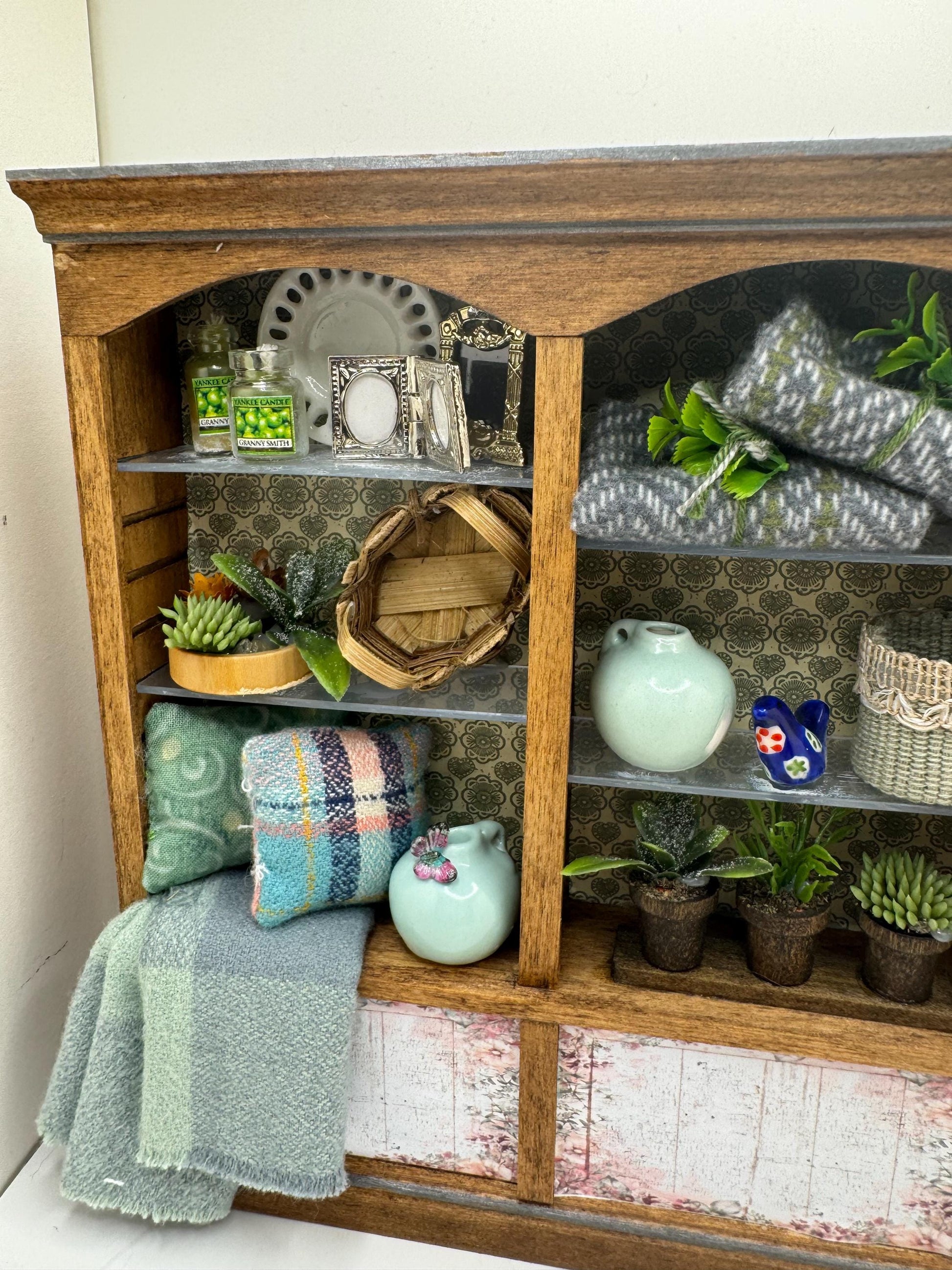 Dolls House Miniatures - Hand Made 1/12th  -  Homewares / house decor shop  Shelves