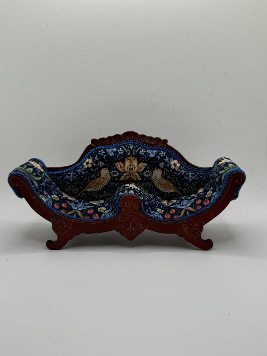Dolls House Miniatures - 1/12th William Morris fabric elegant Sofa