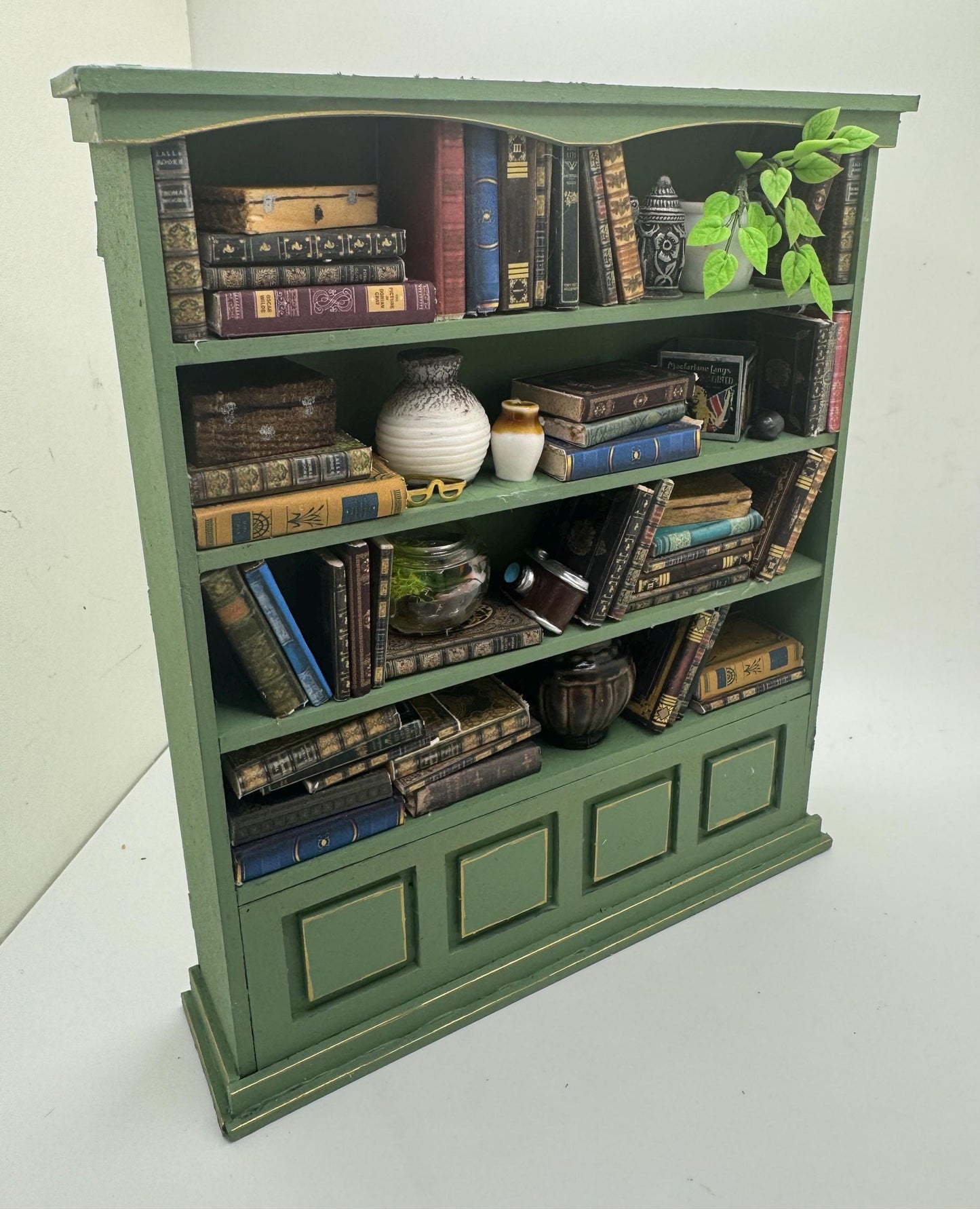 Dolls House Miniatures - 1/12th Cotswold Green  Bookshelf / Bookcase