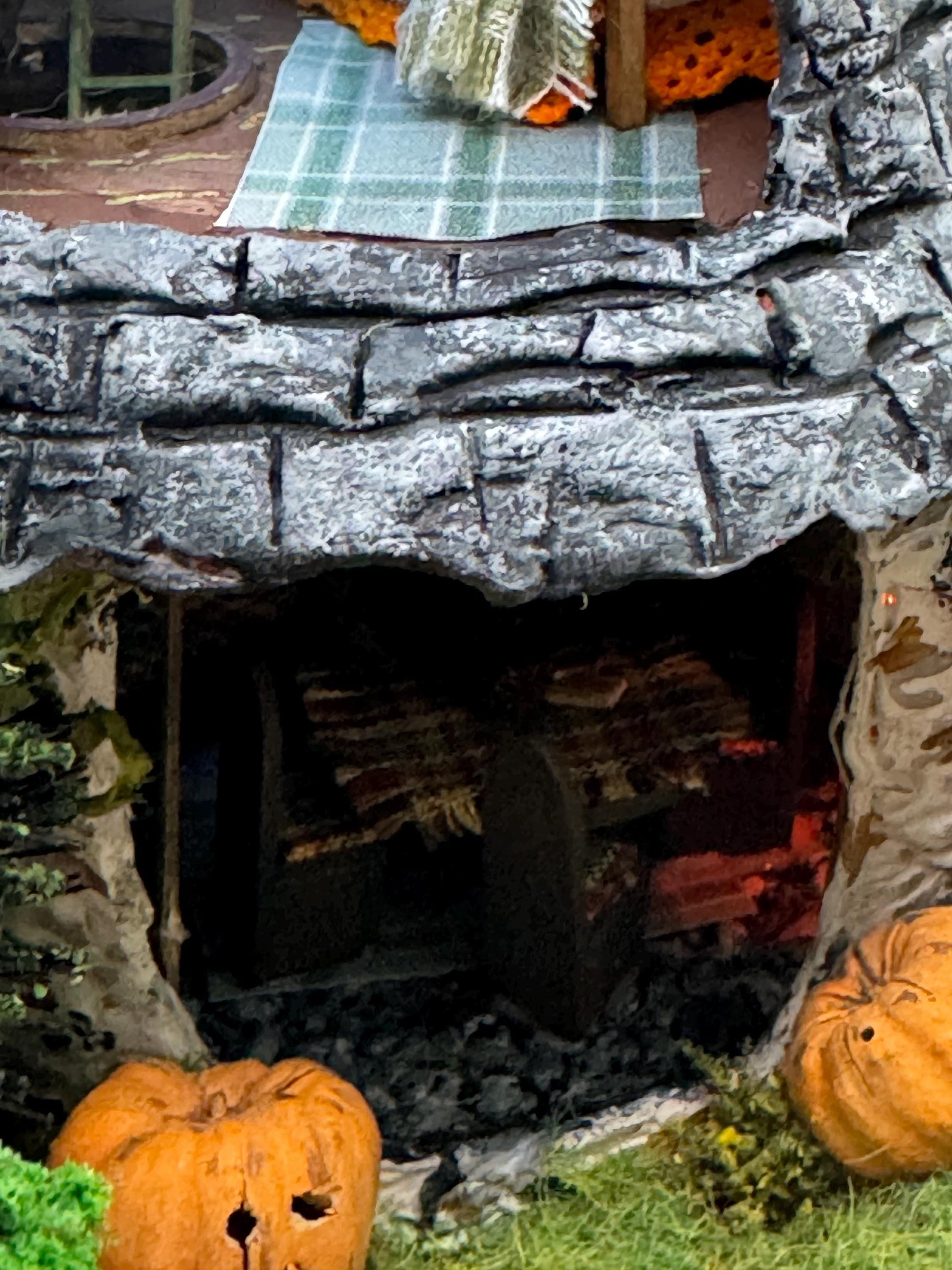 Dolls House Miniatures ( 1/48th - 1:48th - 1/4&quot; - Quarter Inch Scale )  Pumpkin Cottage - OOAK