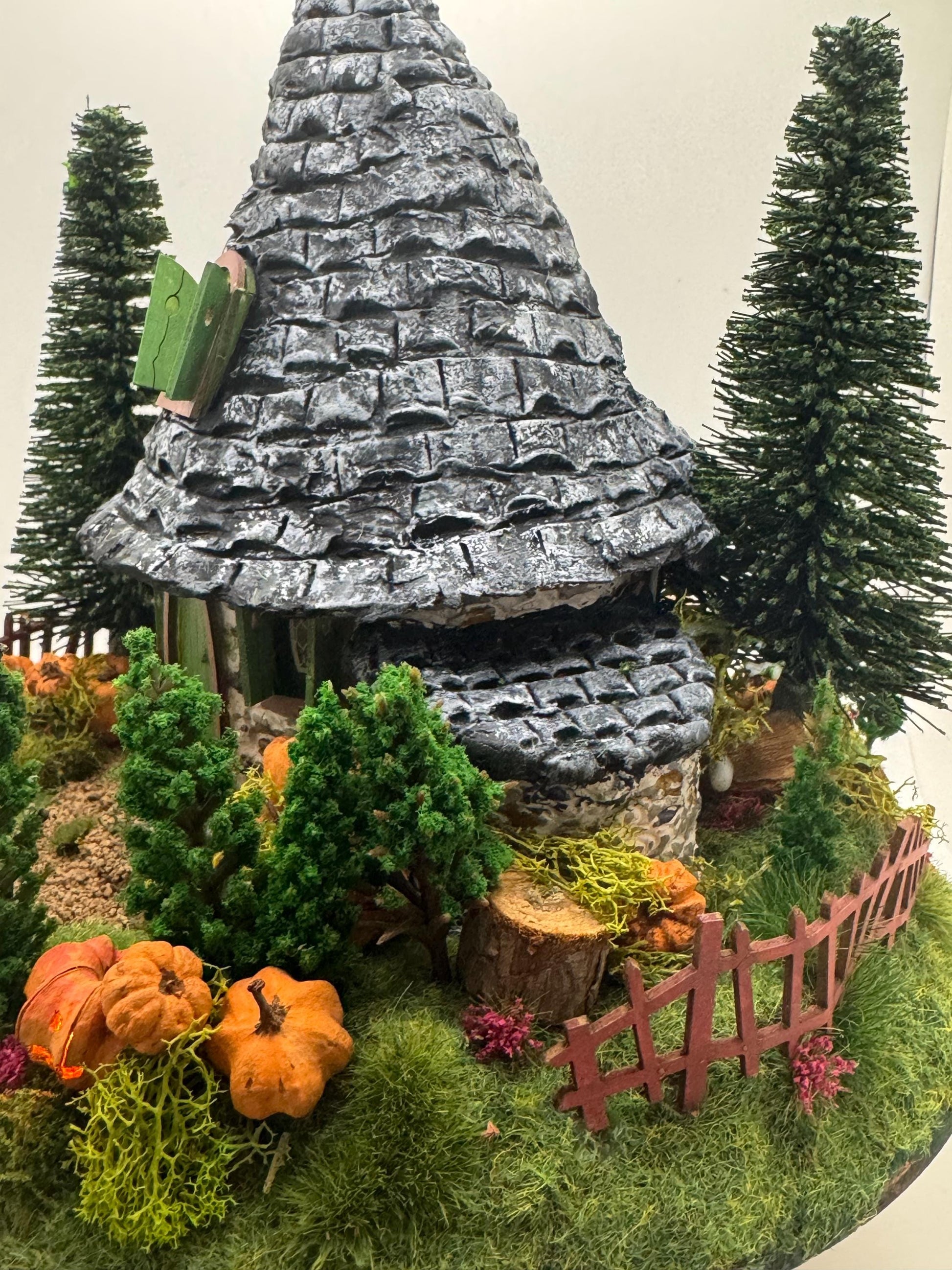 Dolls House Miniatures ( 1/48th - 1:48th - 1/4&quot; - Quarter Inch Scale )  Pumpkin Cottage - OOAK