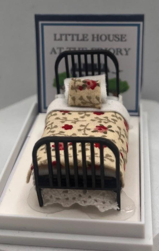Dolls House Miniatures ( 1/48th - 1:48 - 1/4&quot; - Quarter Inch Scale ) - Single Bed - Bonnie