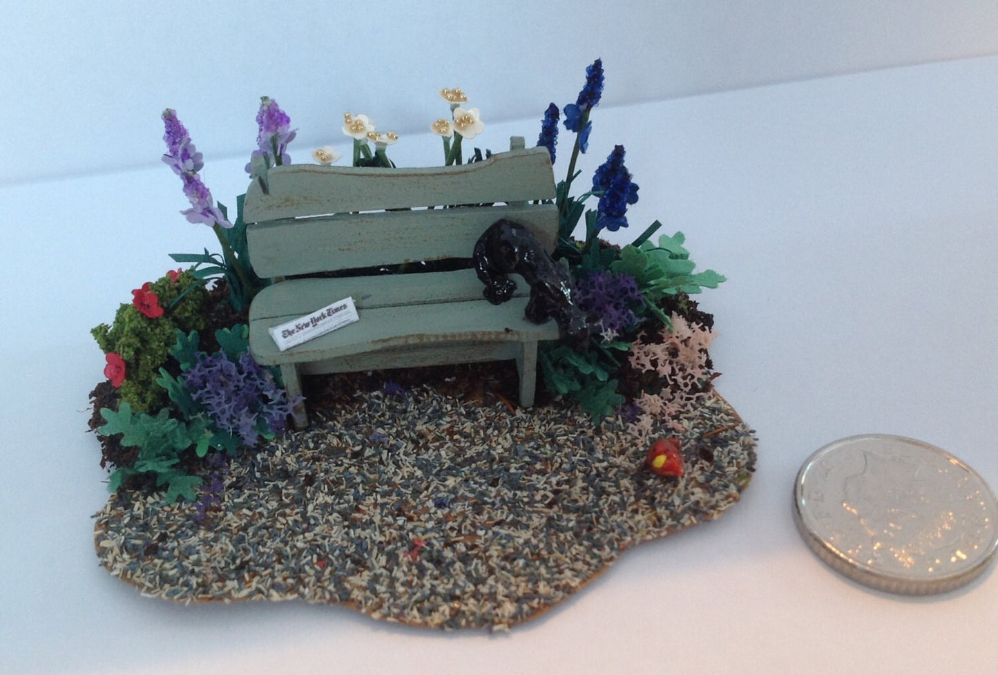 Dolls House Miniatures ( 1/48th - 1:48th - 1/4&quot; - Quarter Inch Scale ) - Hand Painted  - Garden Bench Scene